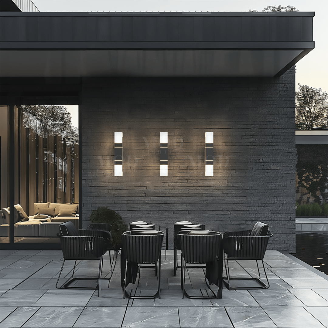 Black Aluminum Outdoor Wall Light (2 Designs)