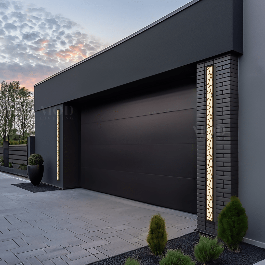 Outdoor LED Wall Light for Entryways & Gardens (8 Lengths)