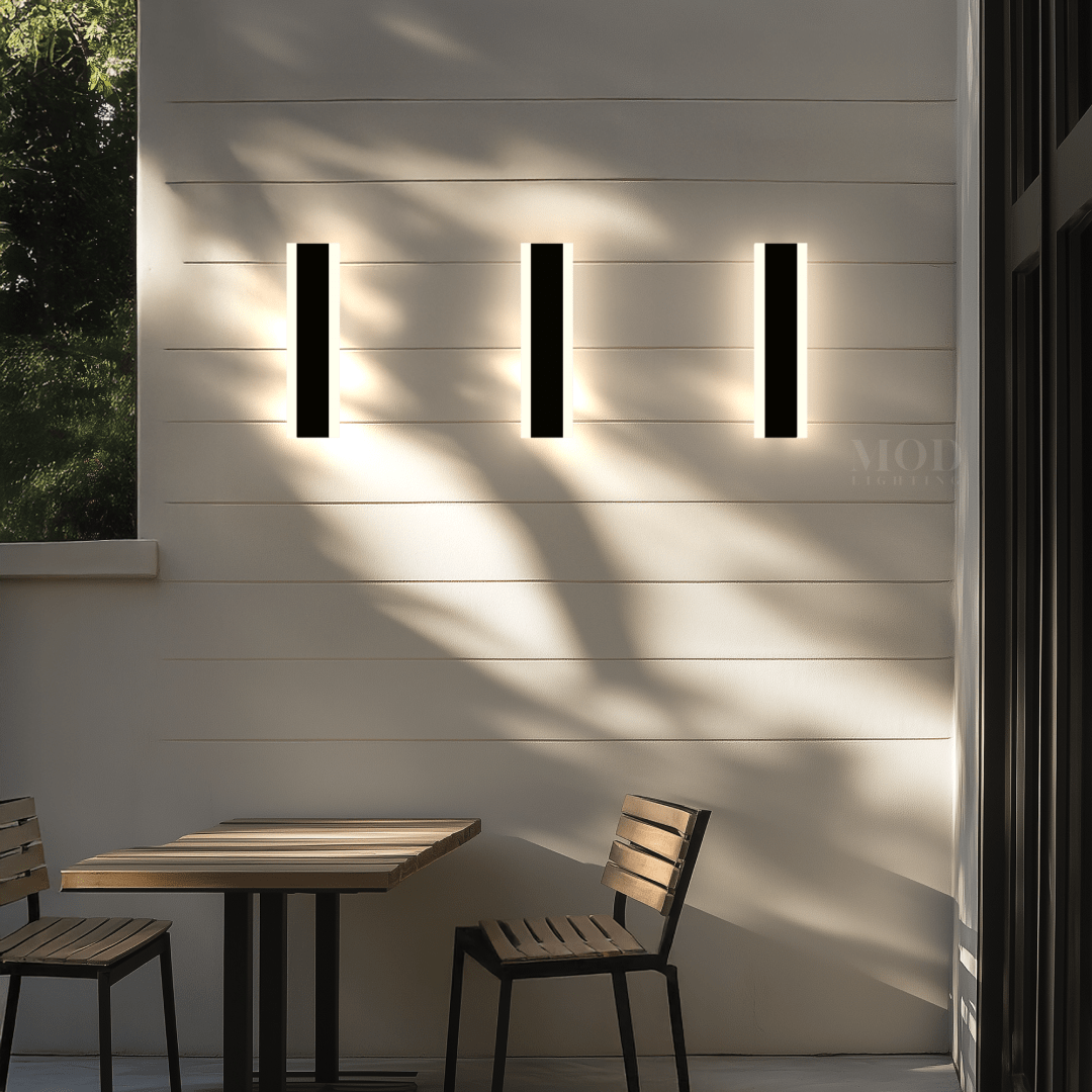Remote-Dimmable LED Outdoor Wall Light (8 Lengths)