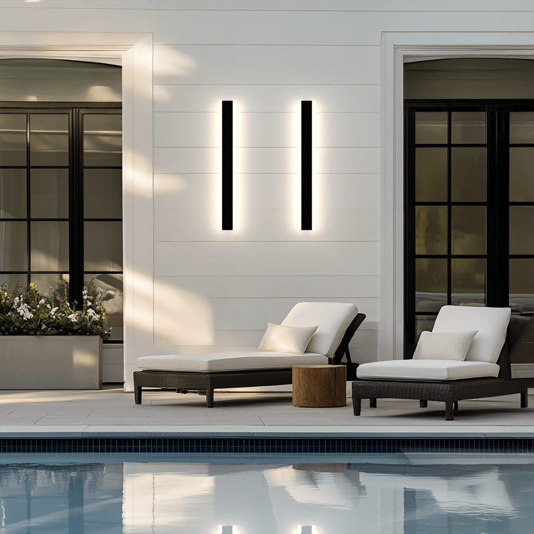 Remote-Dimmable LED Outdoor Wall Light (8 Lengths)