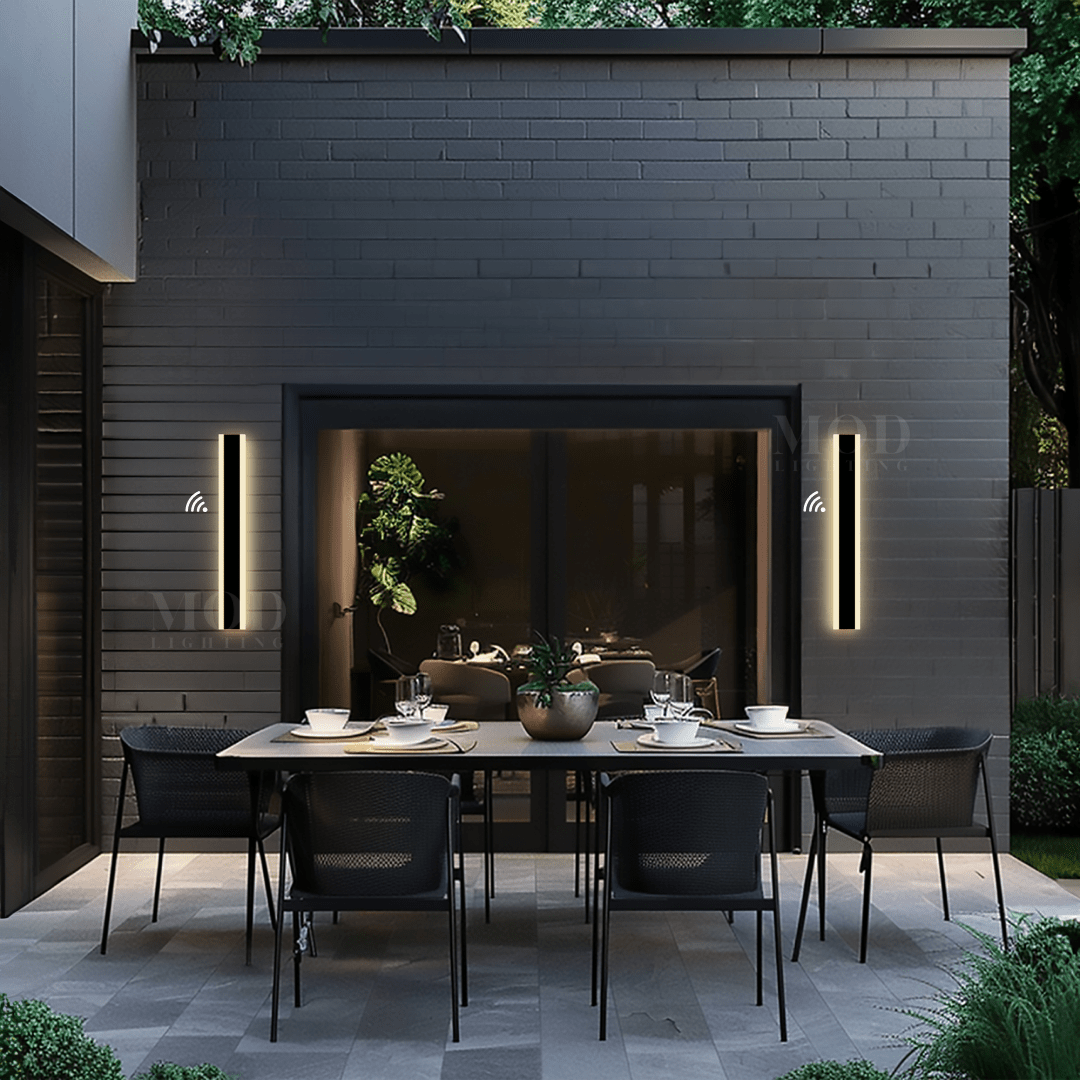 Dusk-to-Dawn Sensor LED Outdoor Wall Light