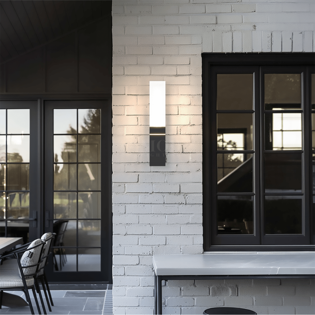 Black Aluminum Outdoor Wall Light (2 Designs)