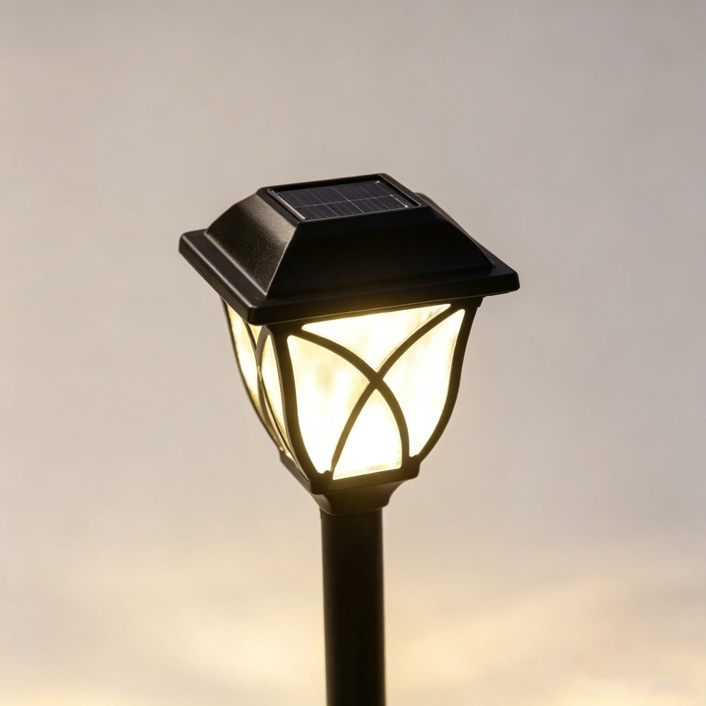 Solar LED Pathway Lights, Auto On/Off Ground Stake for Garden