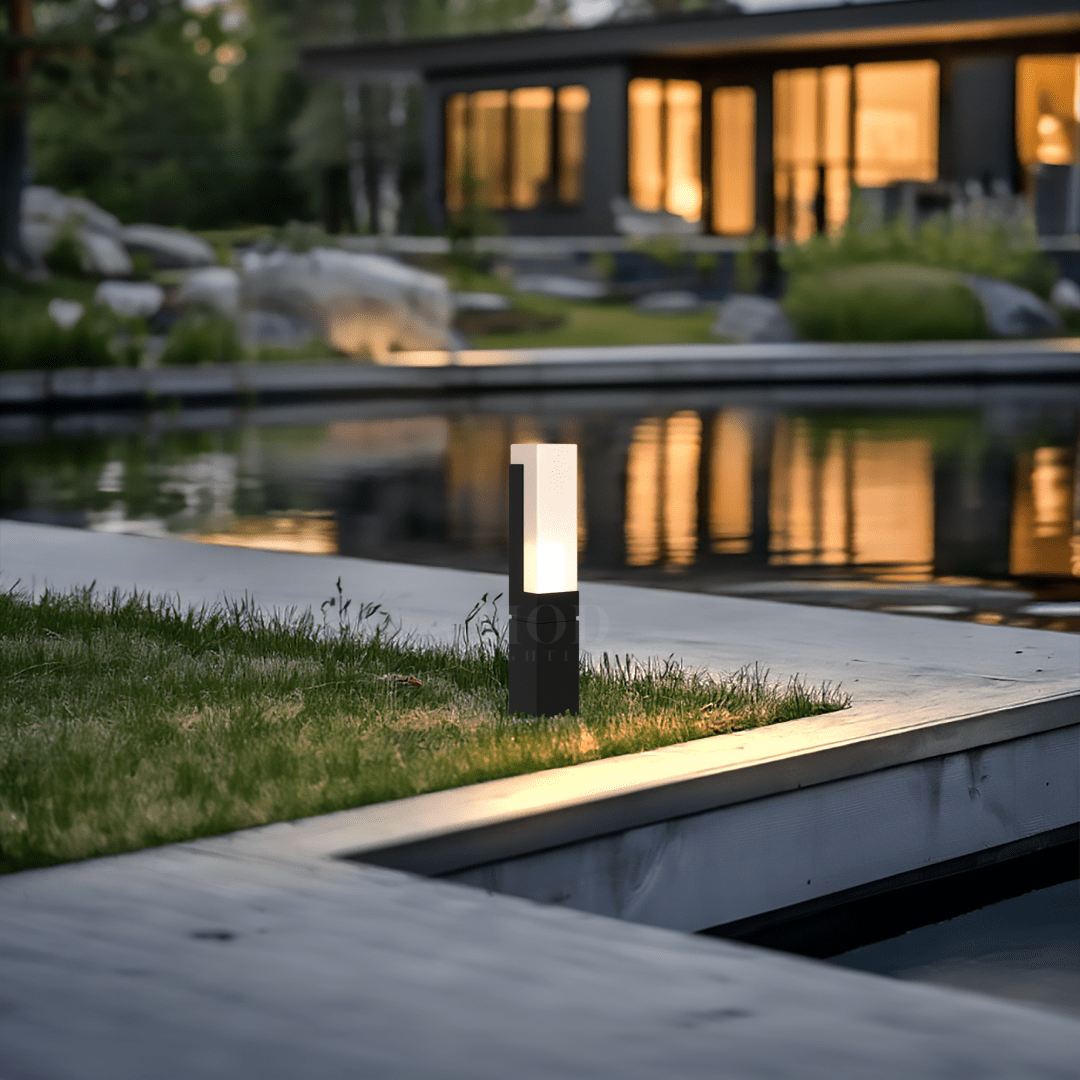 Outdoor Garden Path Light, Line or Low Voltage (3 Sizes)